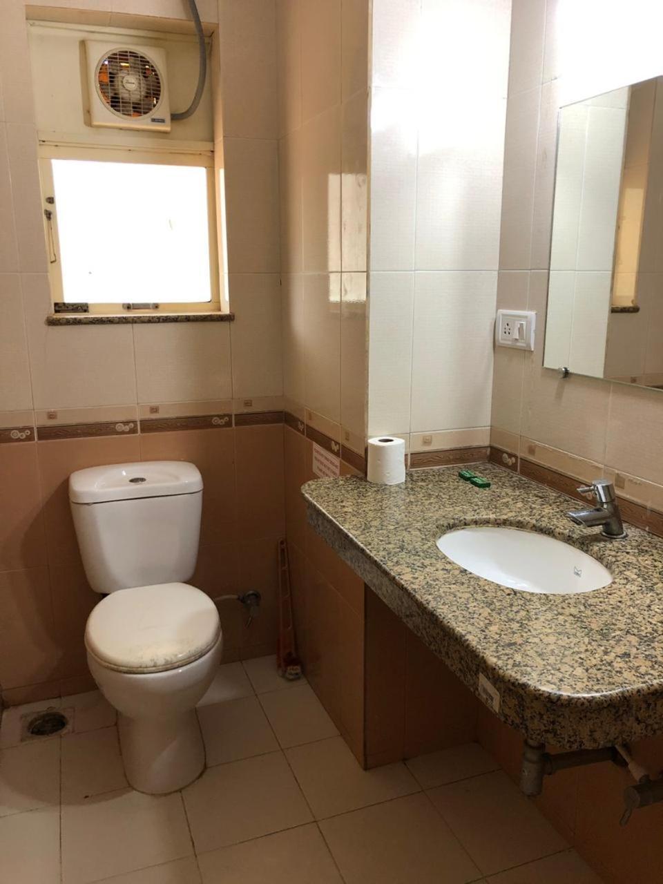 Spot On 39618 El Paso Hotel Арамбол Екстериор снимка